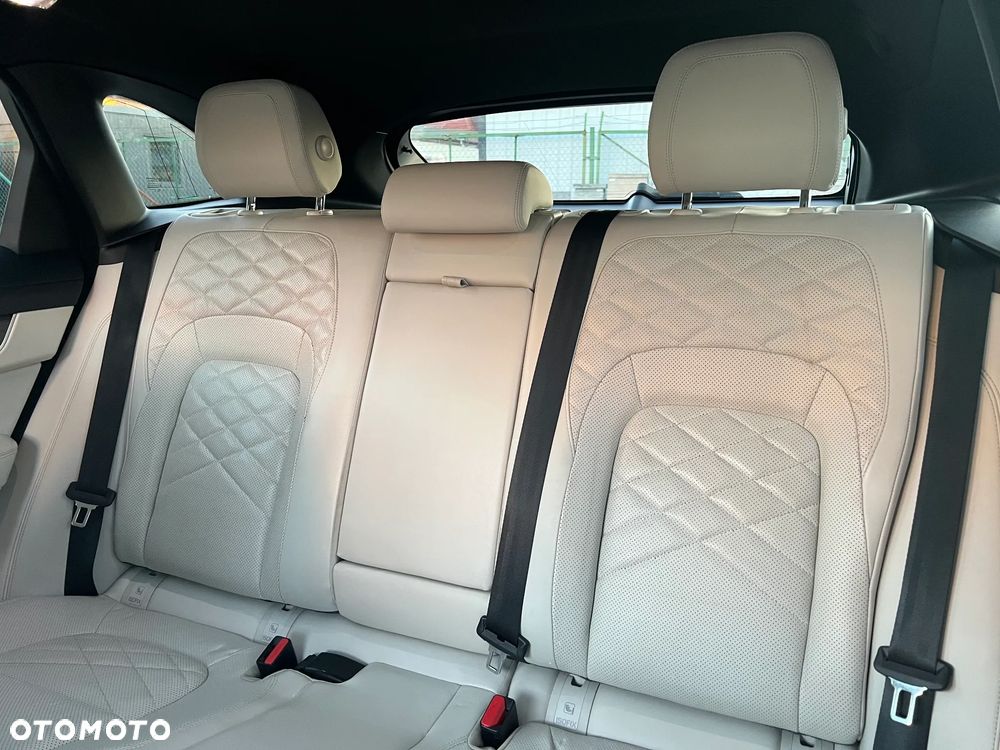 Jaguar F-Pace P250 AWD S - 16