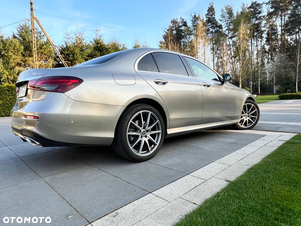 Mercedes-Benz Klasa E 220 d 4Matic 9G-TRONIC AMG Line - 17