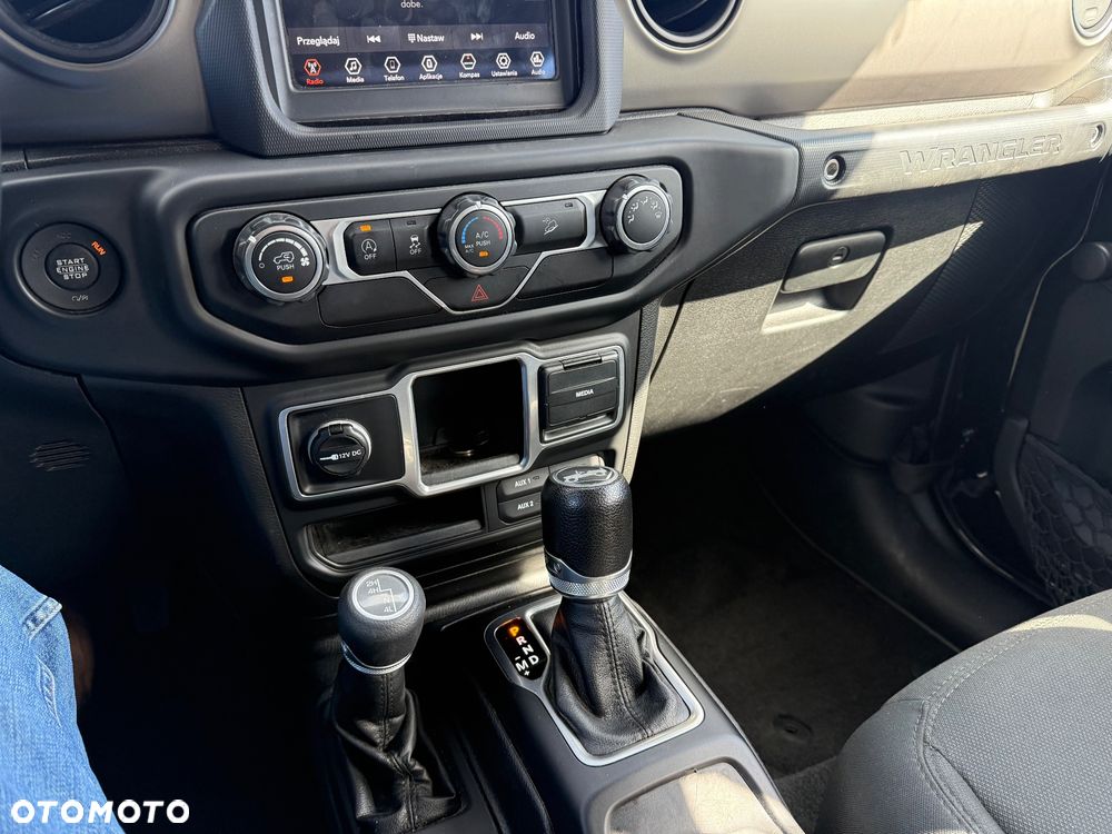 Jeep Wrangler - 14