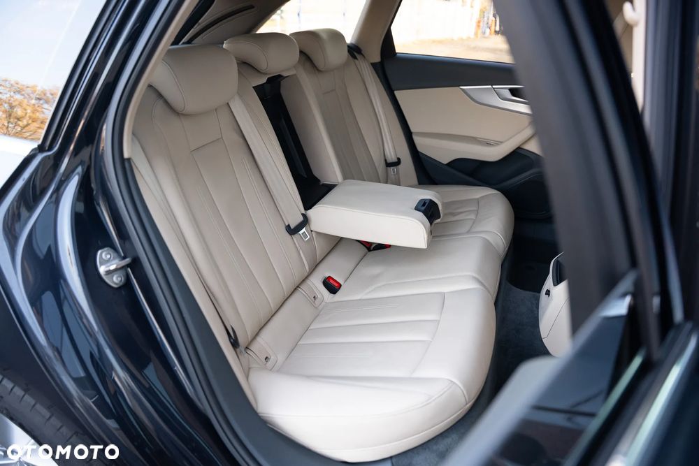 Audi A4 Avant 2.0 TDI Design - 36