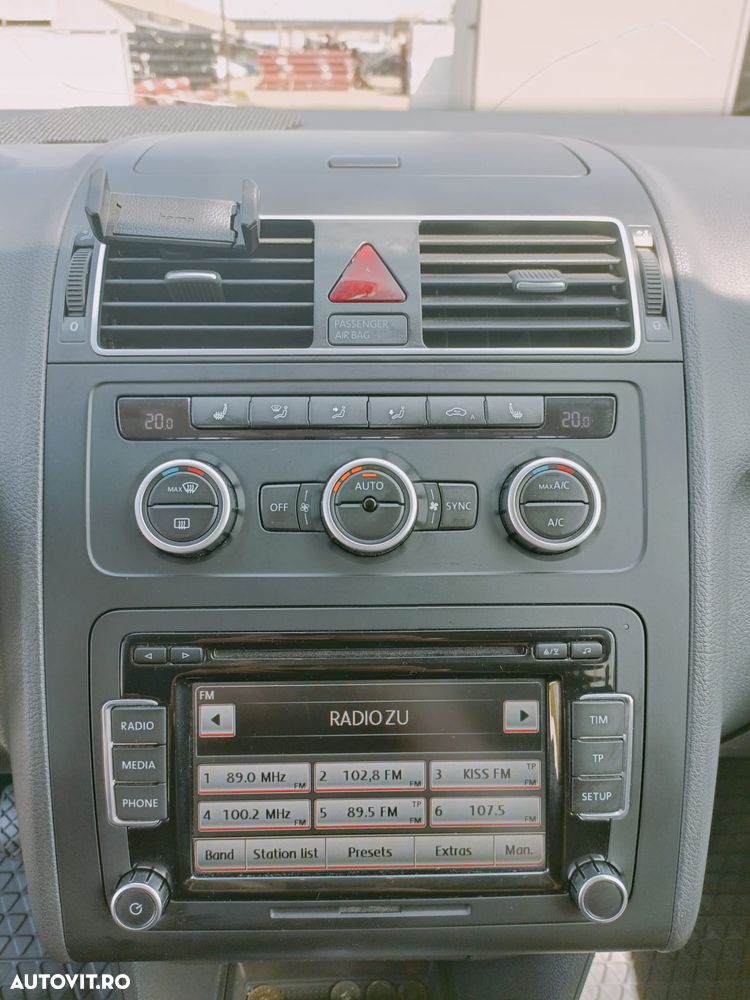 Volkswagen Touran - 14