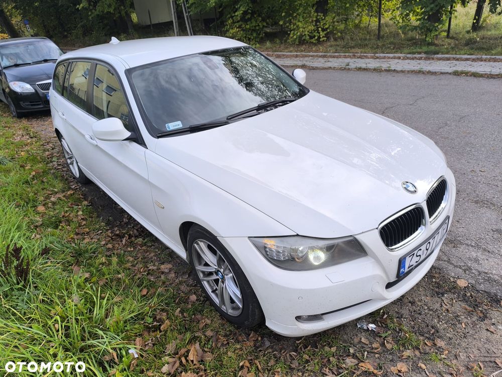 BMW Seria 3 2012 photo 3