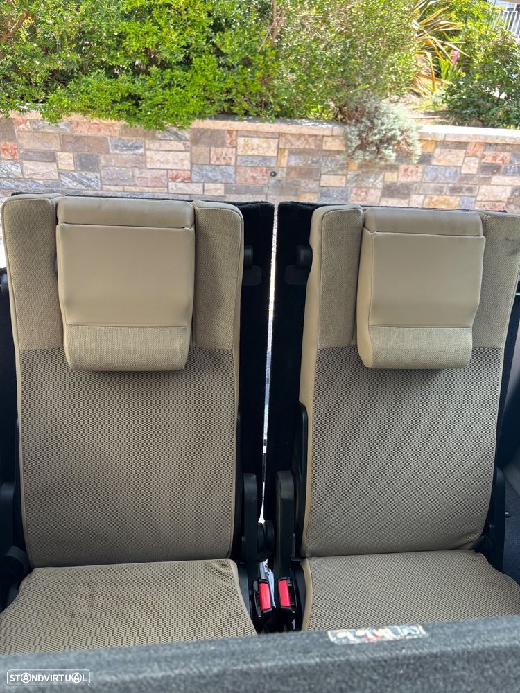 Land Rover Discovery 2.7 TD V6 SE - 13