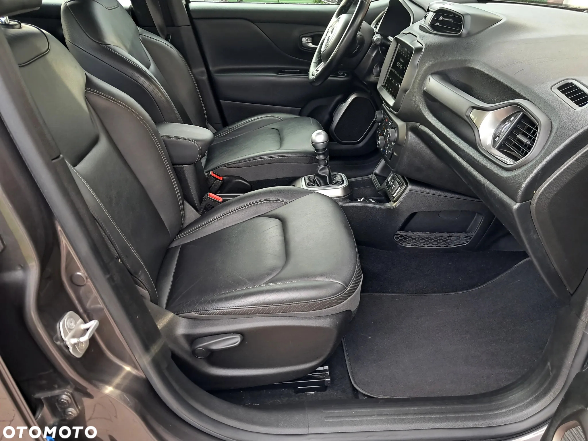 Jeep Renegade 1.4 MultiAir Limited FWD S&S - 28