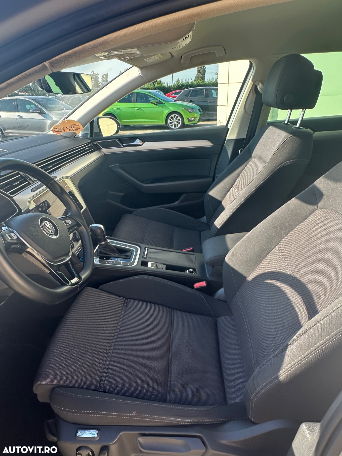 Volkswagen Passat Variant 2.0 TDI DSG (BlueMotion Technology) Comfortline - 29
