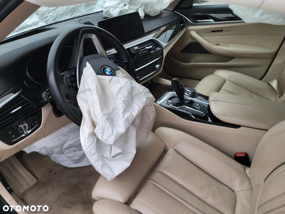 BMW Seria 5 540d xDrive Sport Line - 23
