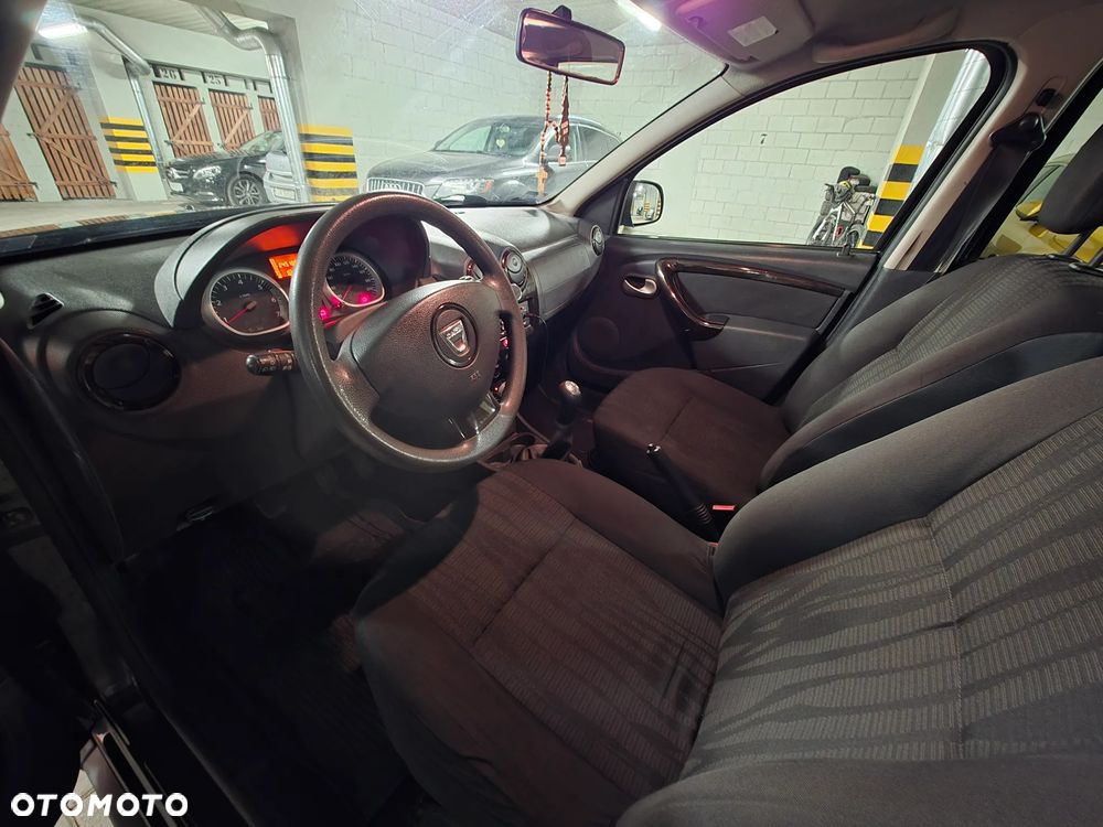 Dacia Duster dCi 90 FAP 4x2 Ambiance - 6