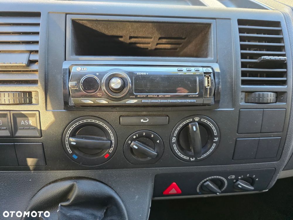 Volkswagen Transporter - 30