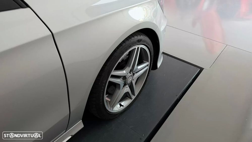 Mercedes-Benz A 200 CDI BE AMG Line - 28