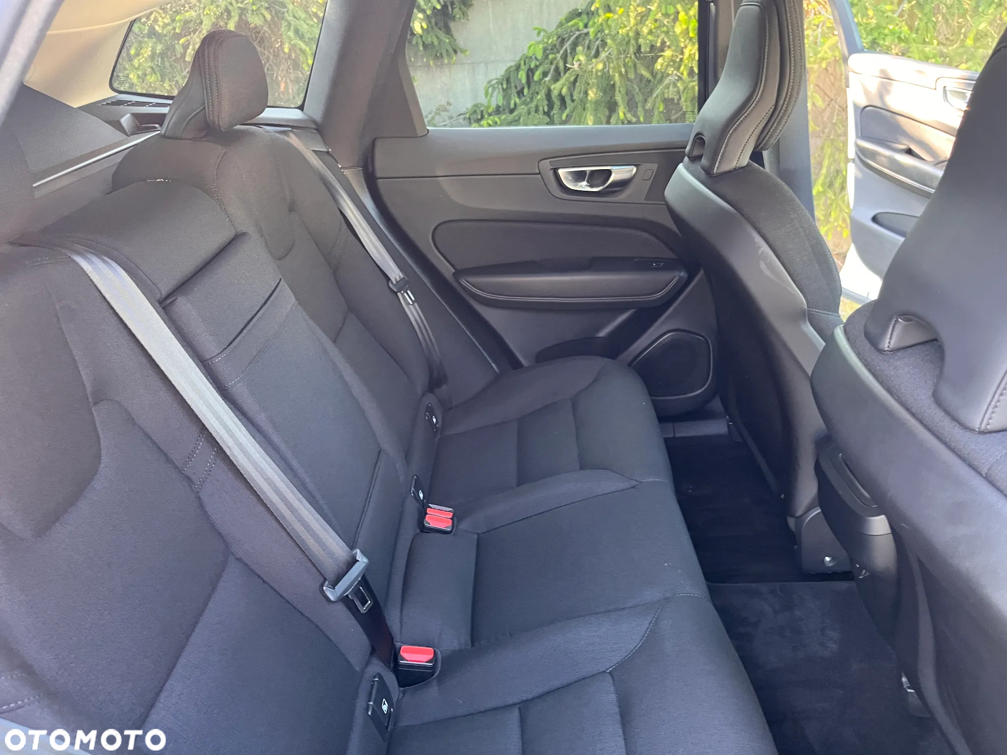 Volvo XC 60 B4 D AWD Geartronic Momentum Pro - 19