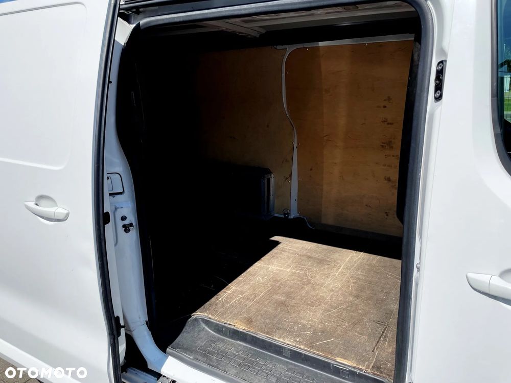 Peugeot EXPERT TRAVELLER - 11