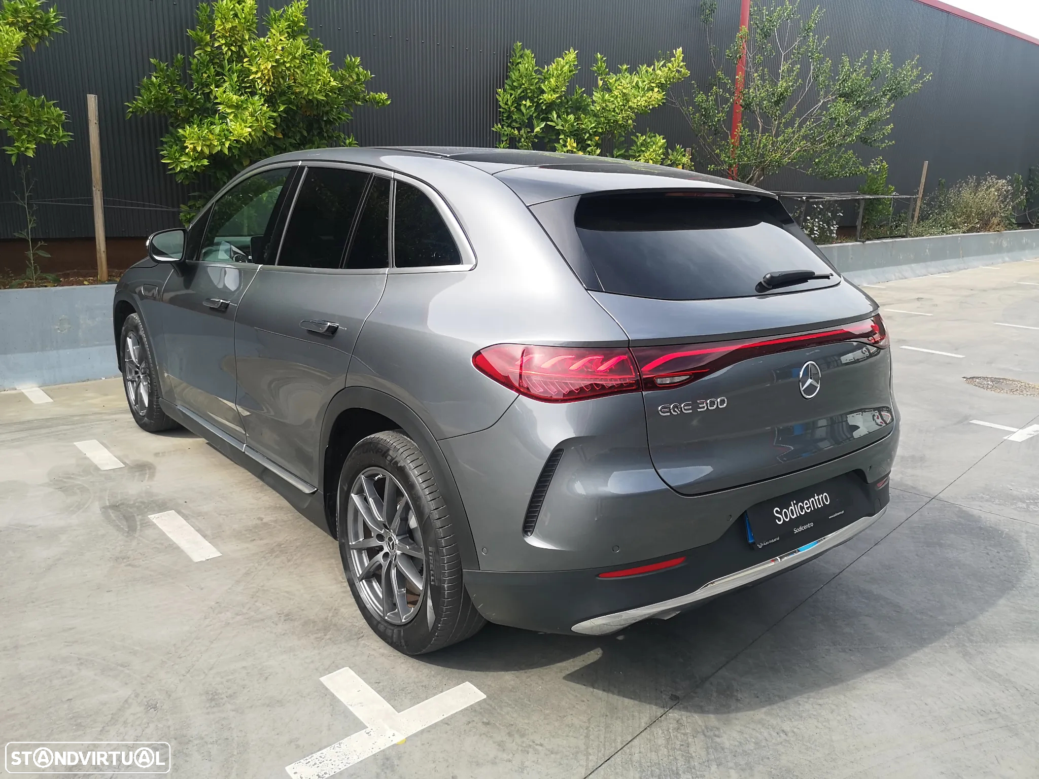 Mercedes-Benz EQE SUV 300 Edition - 6