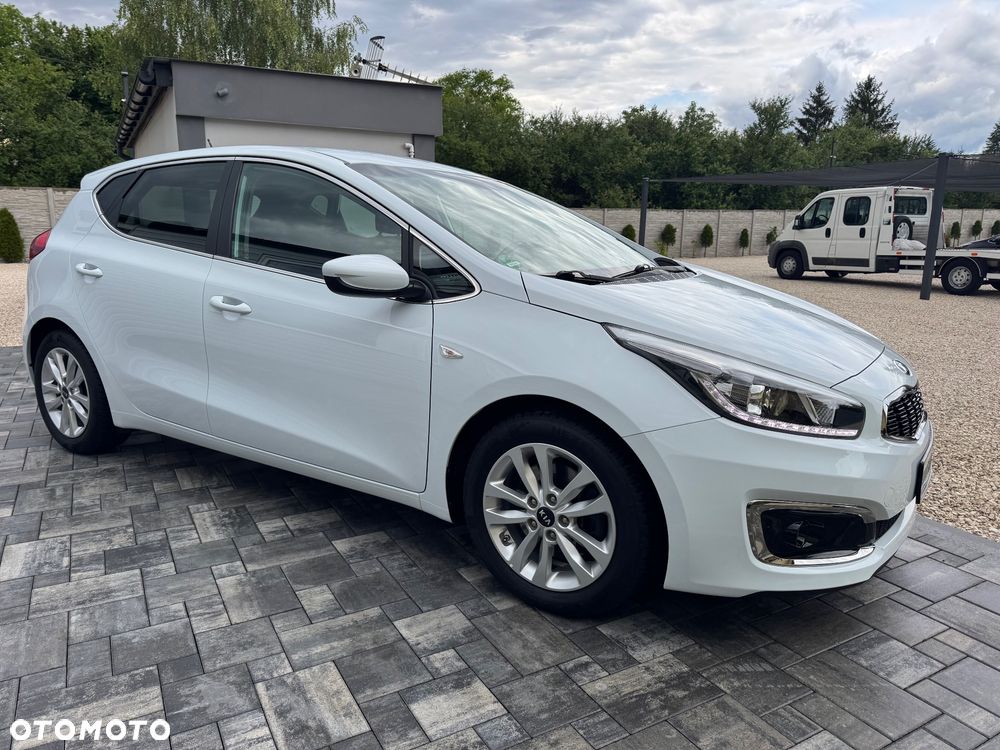 Kia Ceed 1.4 CVVT ISG Dream-Team Edition - 4
