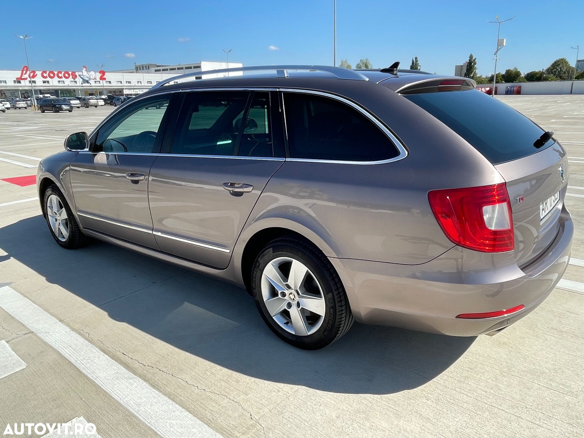 Skoda Superb Combi 2.0 TDI Elegance DSG - 1