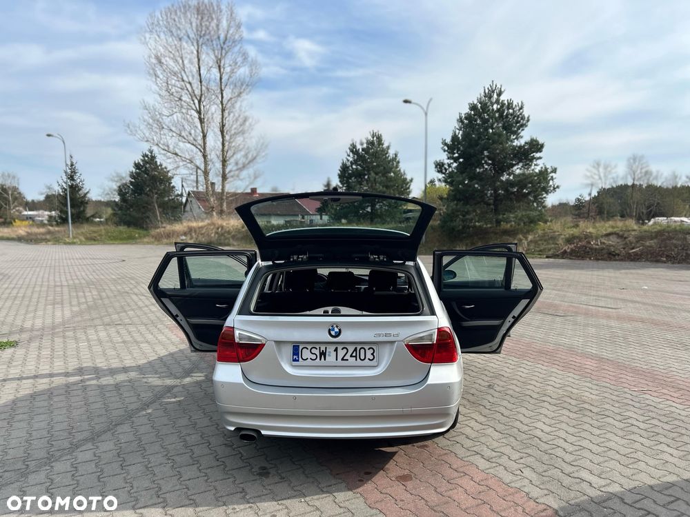 BMW Seria 3 318d - 2