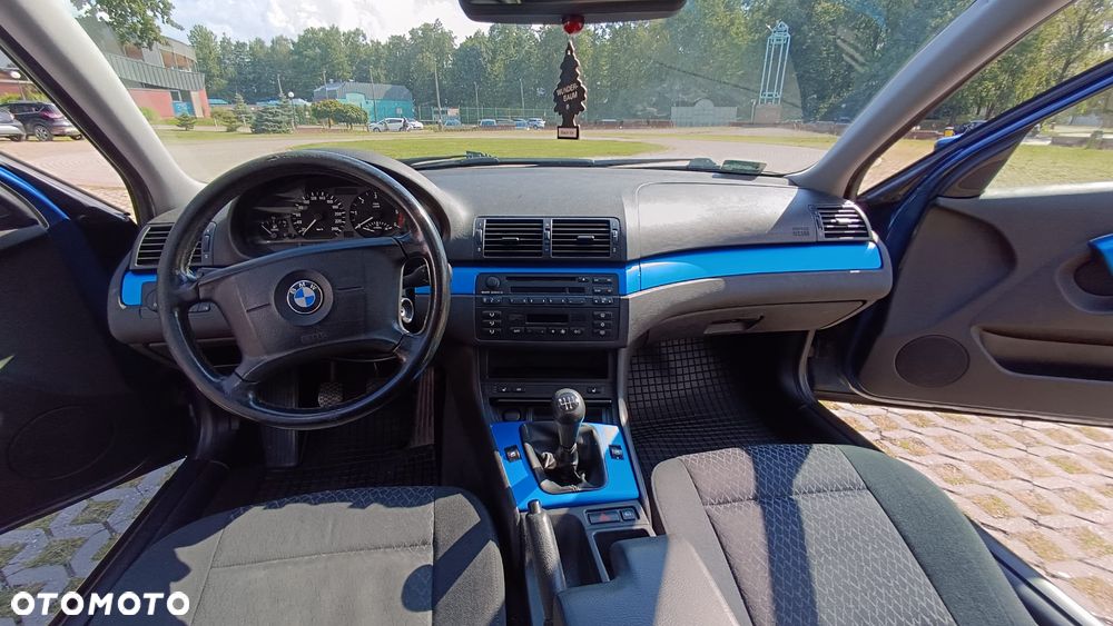 BMW Seria 3 320td - 11