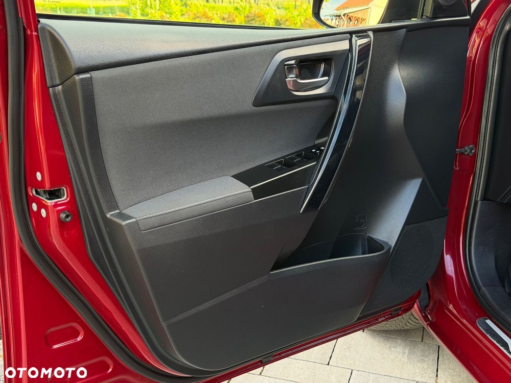 Toyota Auris 1.8 VVT-i Automatik Edition S+ - 32