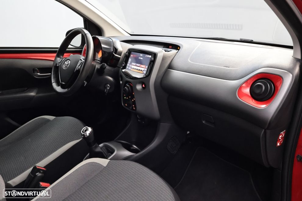 Toyota Aygo 1.0 X-Play+X-Touch - 19