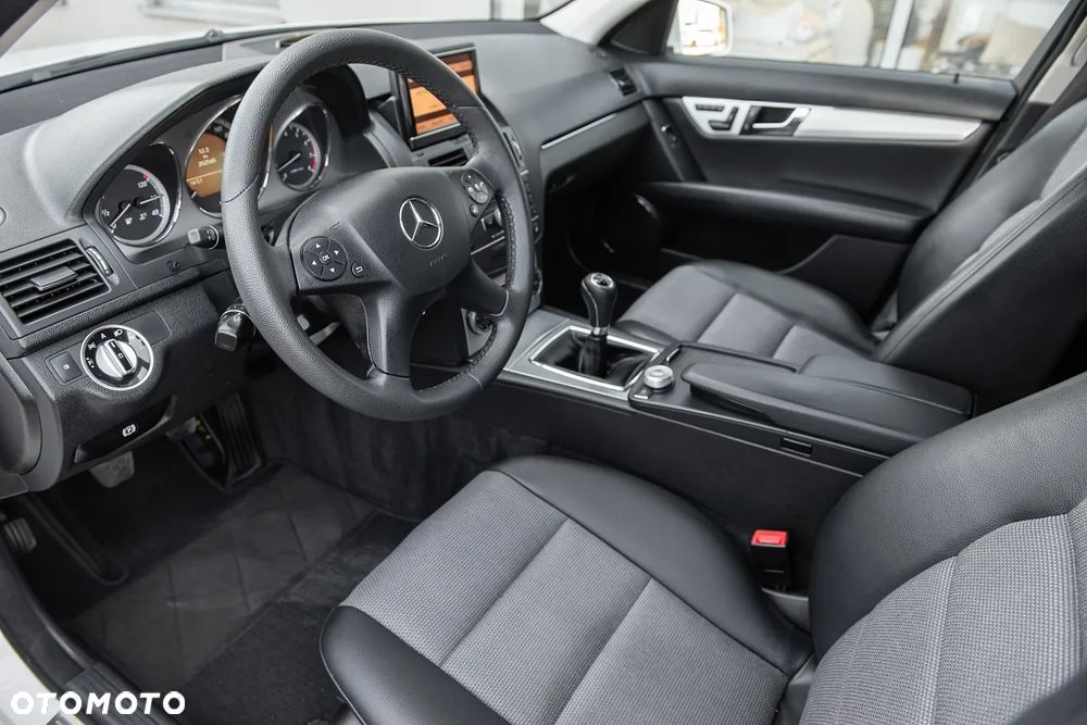 Mercedes-Benz Klasa C 200 Kompressor Avantgarde - 15