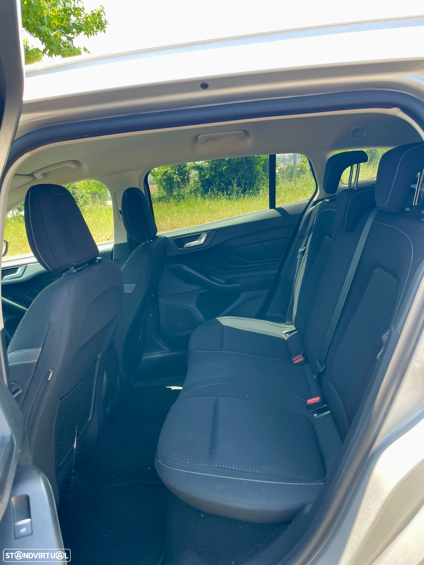 Ford Focus SW 1.5 TDCi EcoBlue Active - 13
