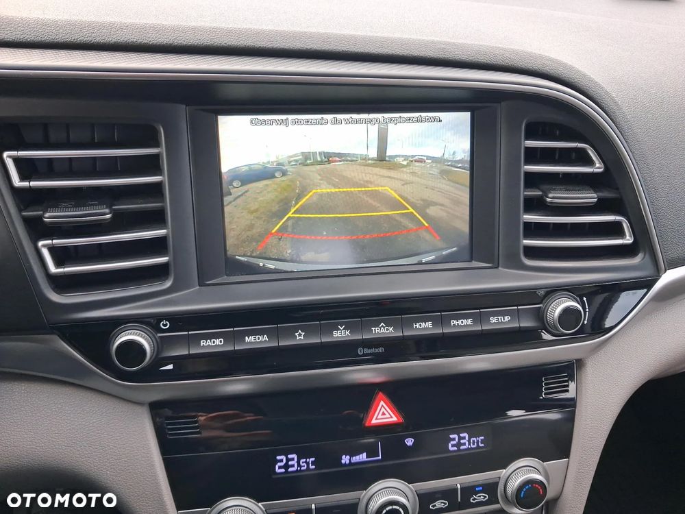 Hyundai Elantra 1.6 Comfort - 15