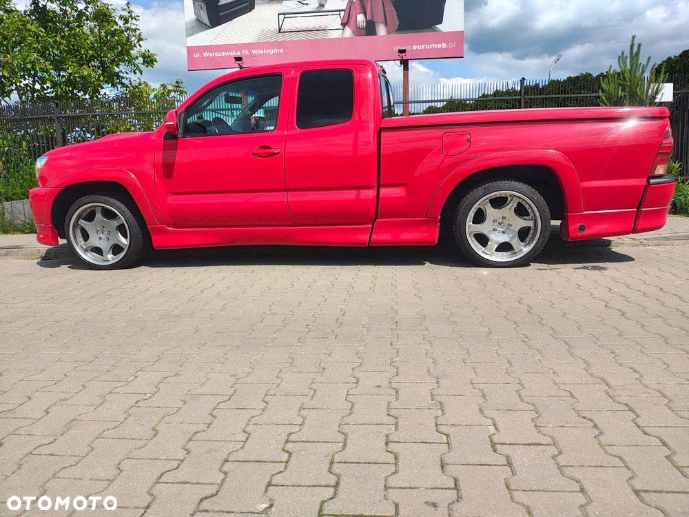 Toyota Tacoma - 7
