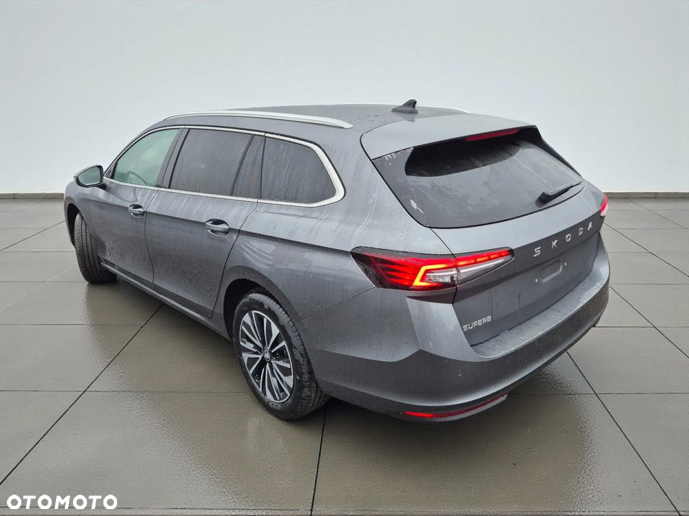 Skoda Superb 2.0 TDI SCR Edition 130 DSG - 9