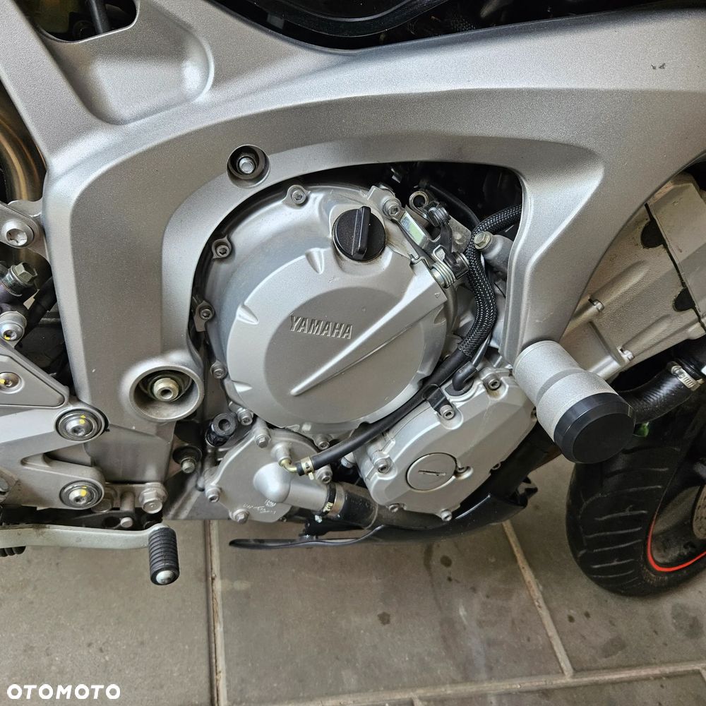 Yamaha FZ6 - 6