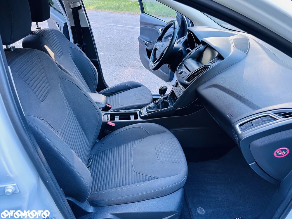 Ford Focus - 12
