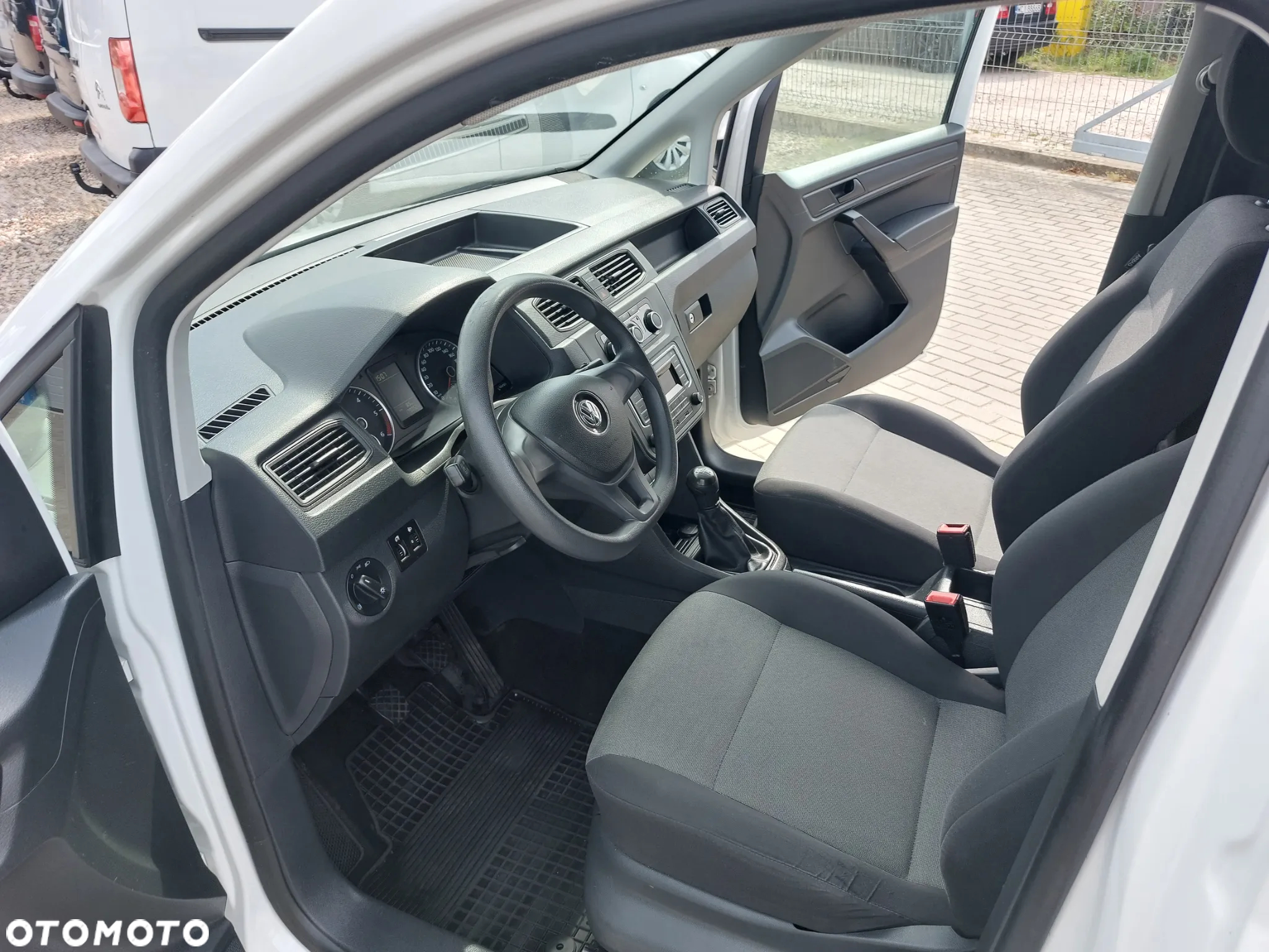 Volkswagen Caddy 2.0 TDI Comfortline - 10