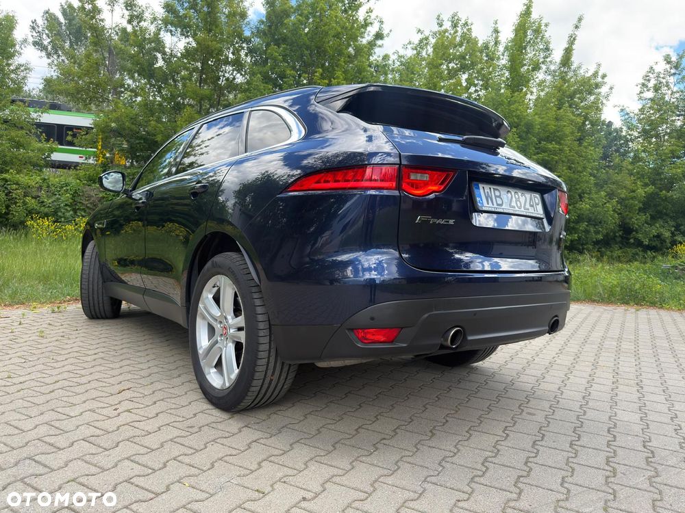 Jaguar F-Pace 3.0 V6 AWD R-Sport - 35