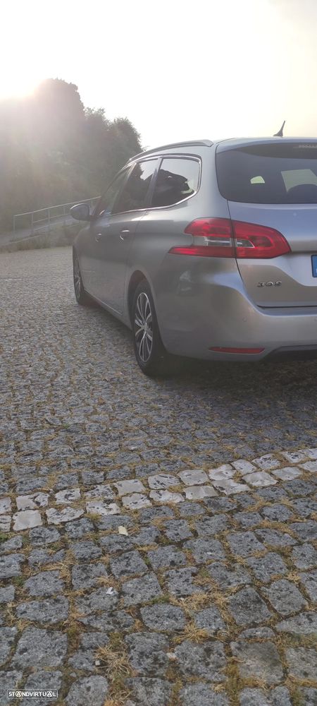 Peugeot 308 1.6 e-HDi Allure - 16