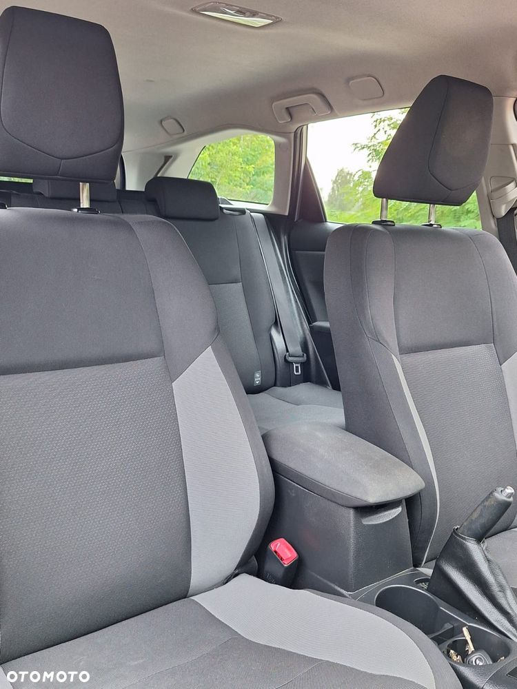 Toyota Auris 1.4 D-4D Comfort - 14