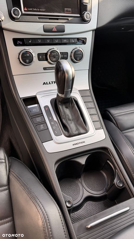 Volkswagen Passat Alltrack 2.0 TDI 4Motion DSG BlueMotion Tec - 14