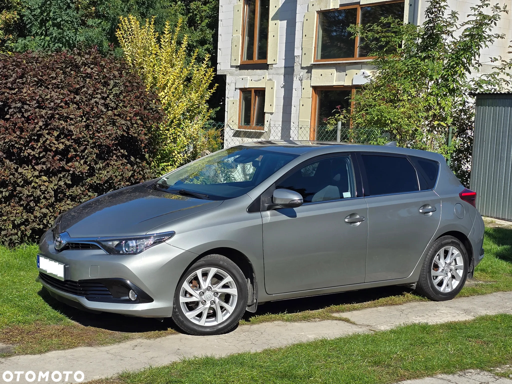 Toyota Auris 1.6 Premium - 6