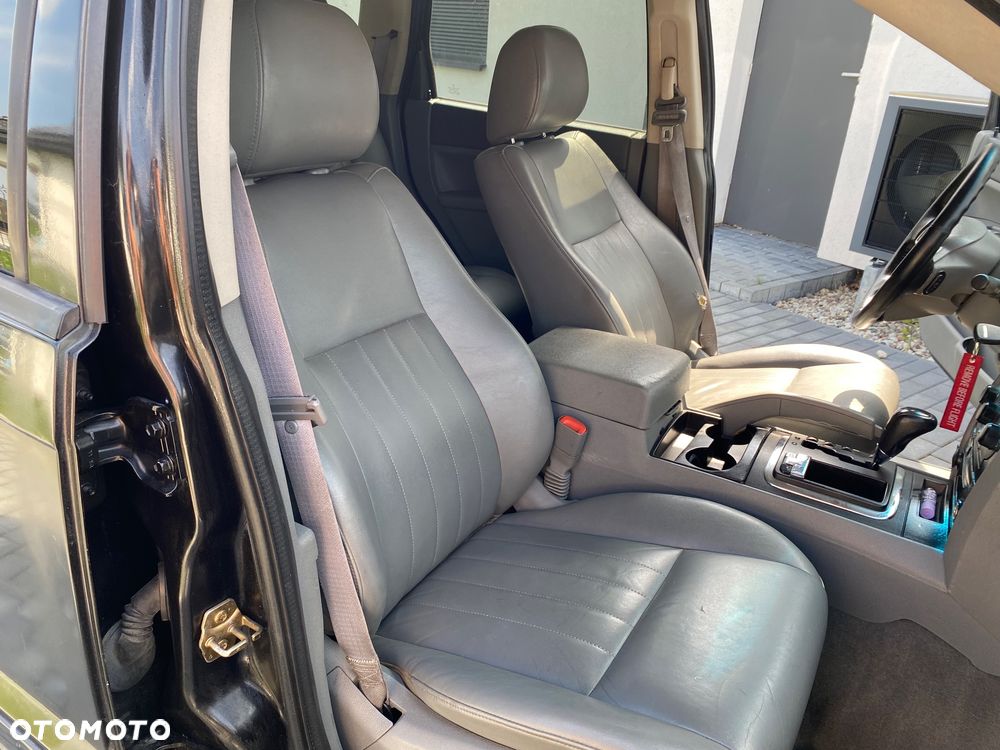 Jeep Grand Cherokee - 13