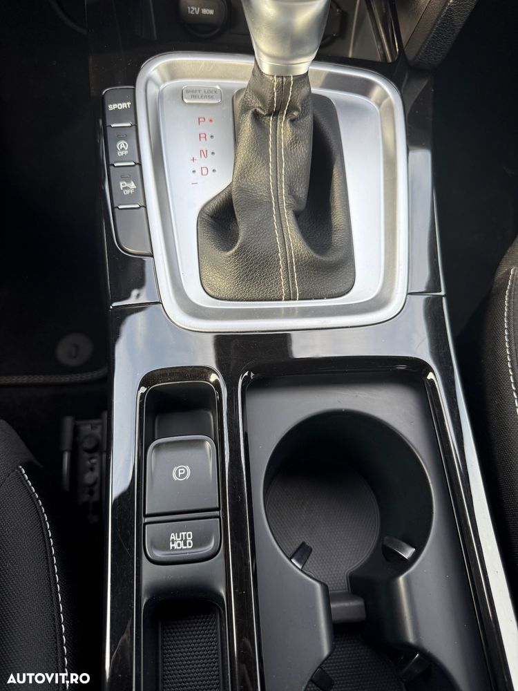 Kia Pro Ceed 1.4 T-GDI DCT7 OPF GT LINE - 25