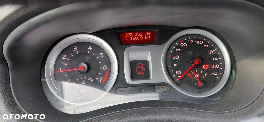 Renault Clio - 10