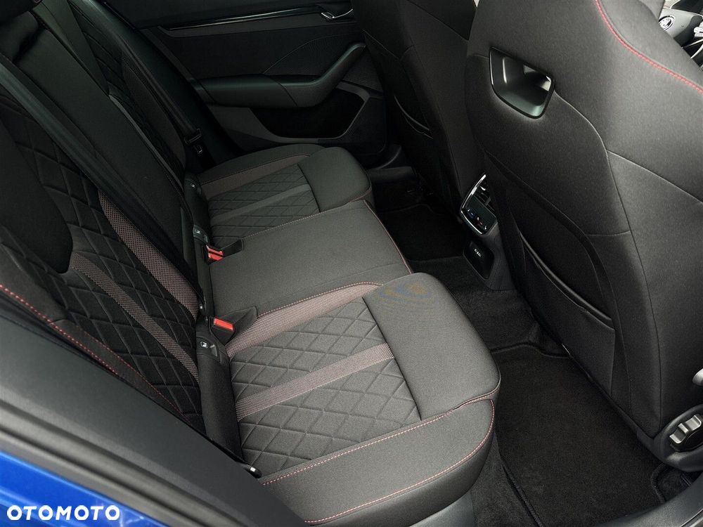 Skoda Octavia 2.0 TSI RS DSG - 9