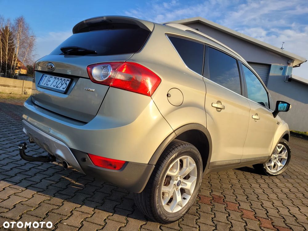 Ford Kuga 2.0 TDCi 2x4 Titanium - 8