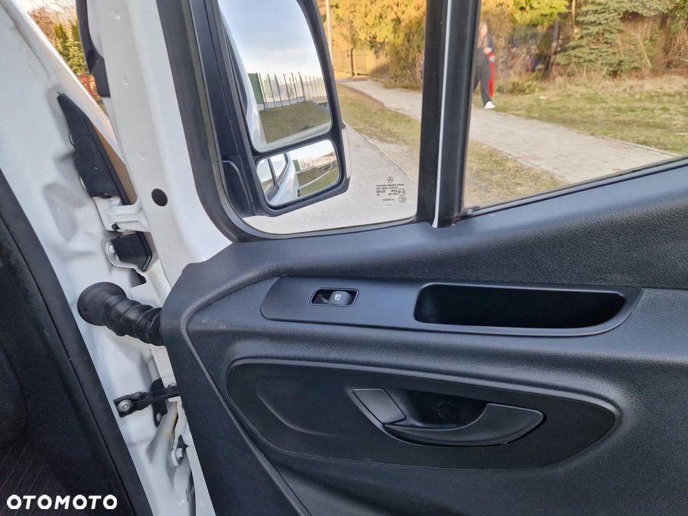 Mercedes-Benz SPRINTER - 19