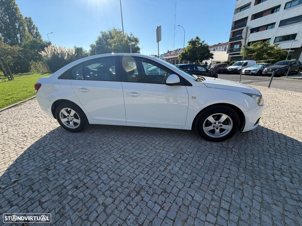 Chevrolet Cruze 1.6 LT - 5