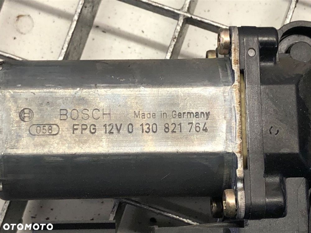 PODNOŚNIK SZYBY PRAWY PRZÓD - 86.00 PLN - AUDI A4 B6 Avant (8E5) 2000 - 2005 1.9 TDI 96 kW [130 - 5