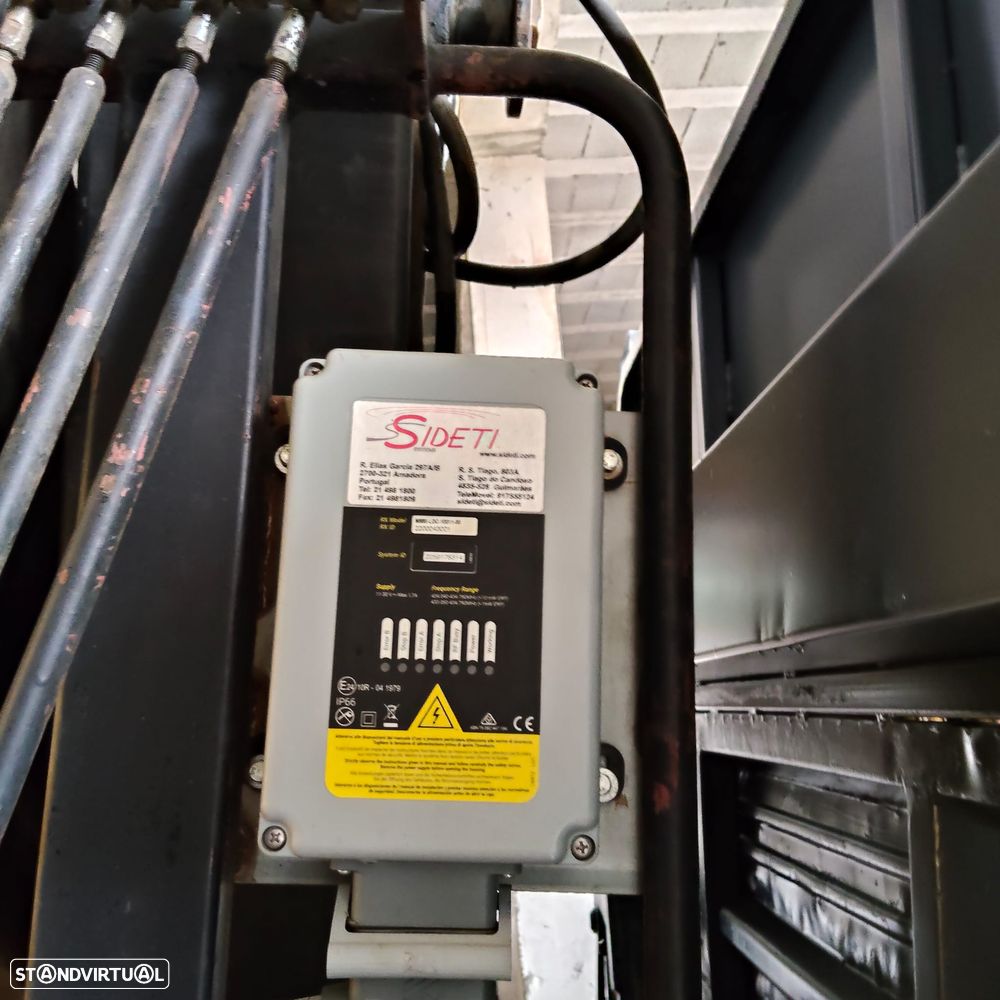 Mercedes Benz 1828 - 14