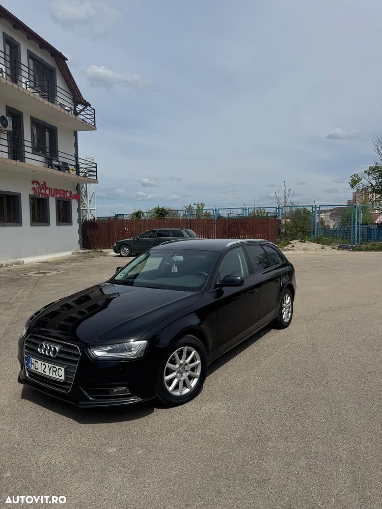 Audi A4 2.0 TDI DPF Attraction - 1