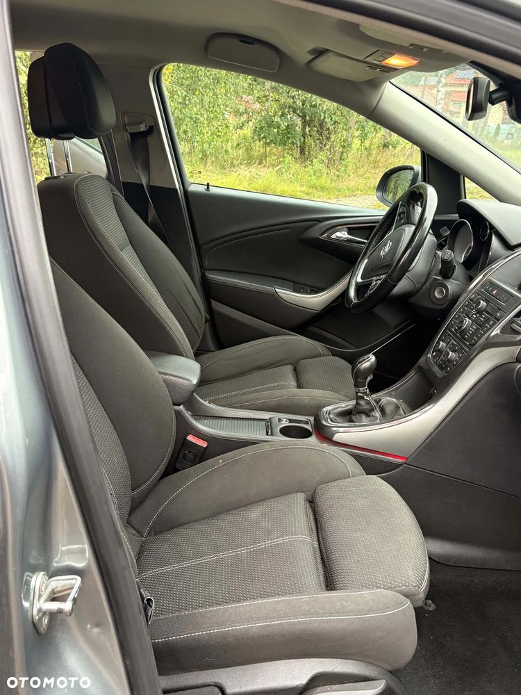 Opel Astra 1.4 T Cosmo - 4