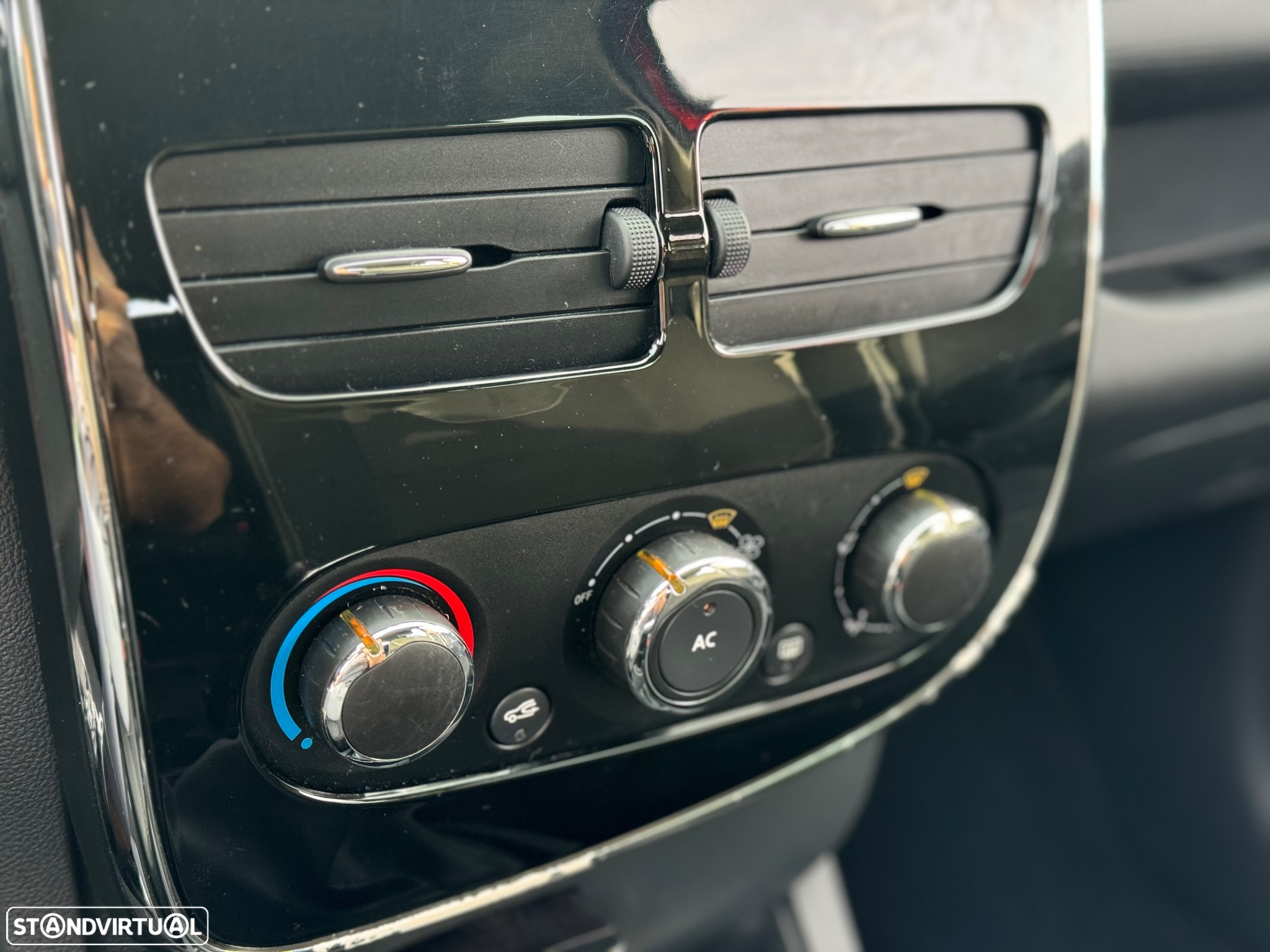 Renault Clio ENERGY TCe 90 Start & Stop Intens - 12