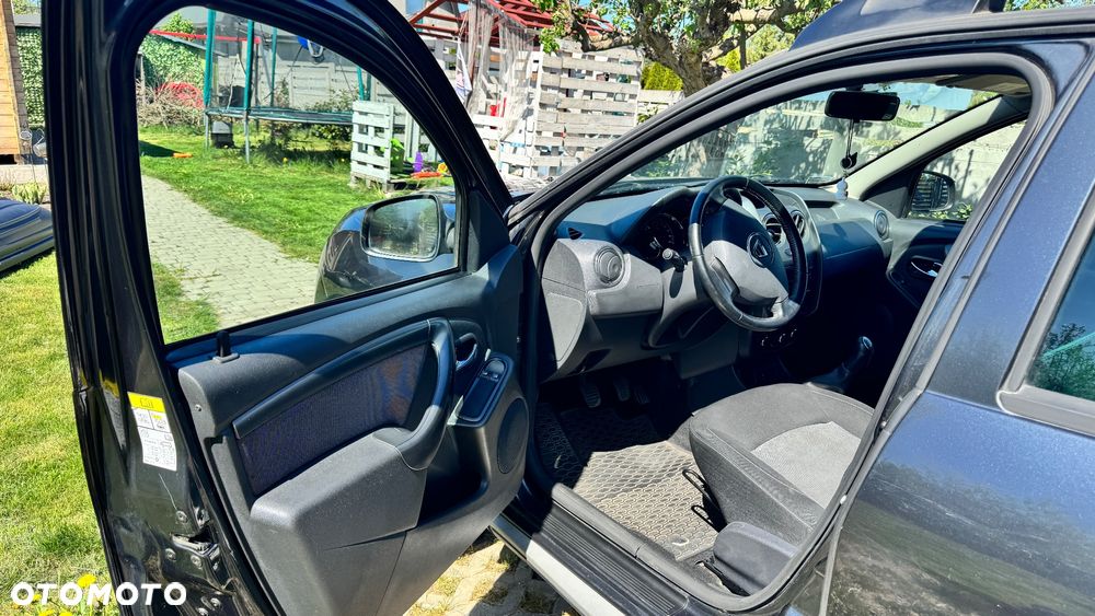Dacia Duster 1.6 SCe Laureate S&S - 17