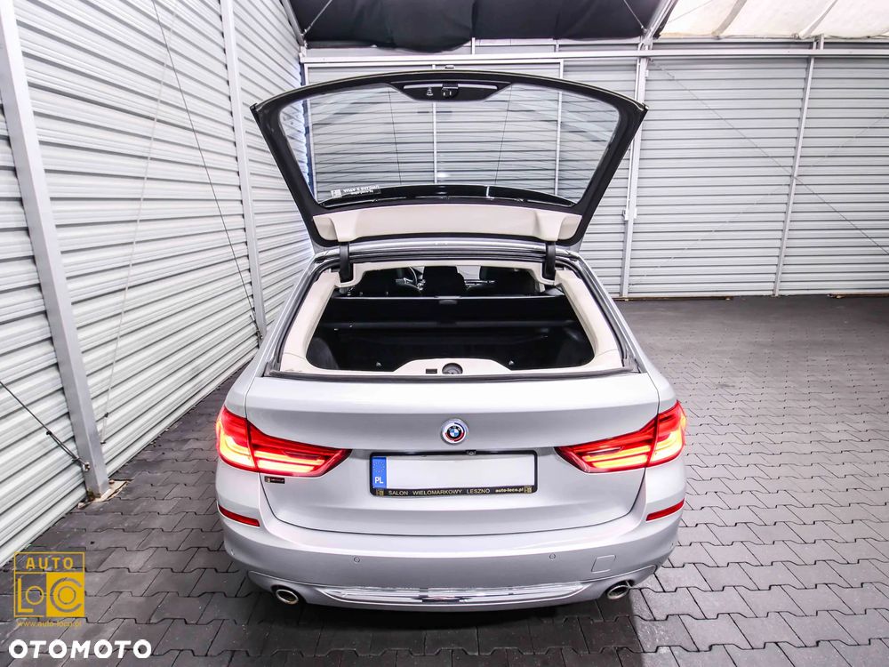 BMW Seria 5 520d xDrive Touring Luxury Line - 14