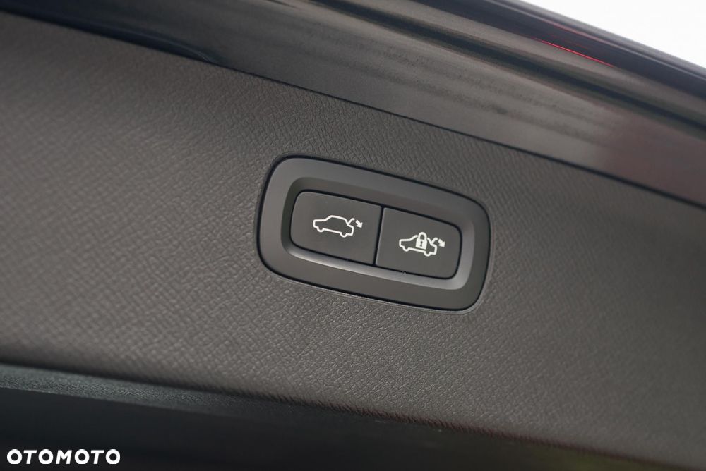 Volvo XC 90 D5 AWD R-Design - 36